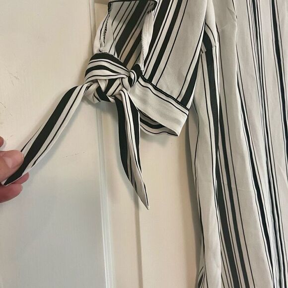 IZ Byer Striped Cold Shoulder Blouse Large - Picture 4 of 13
